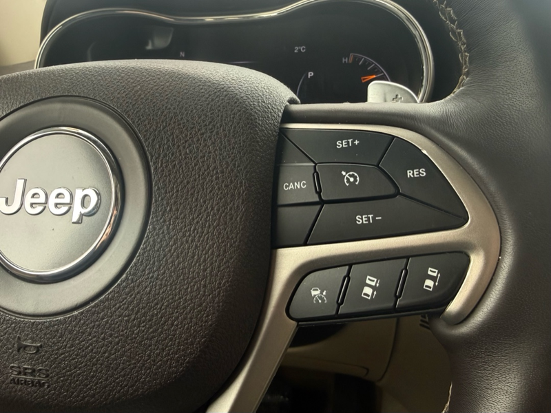 2017 Jeep Grand Cherokee - Gallery image 15