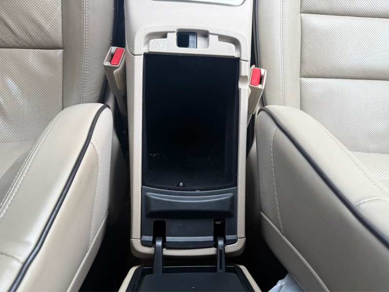 2017 Jeep Grand Cherokee - Gallery image 27