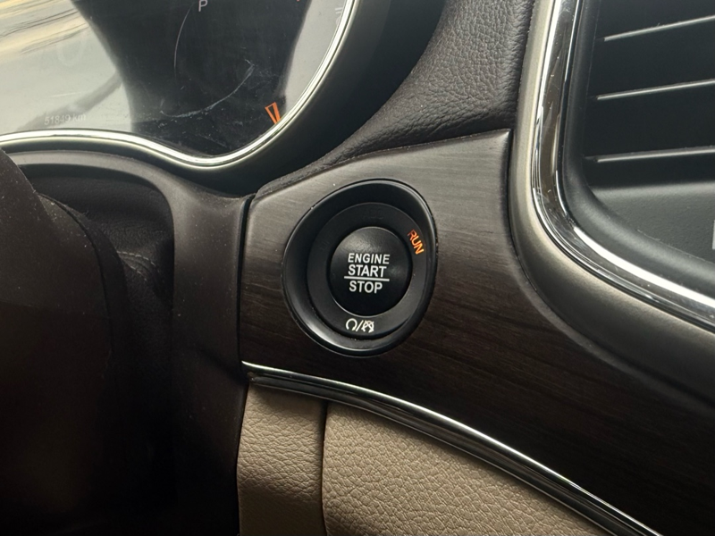 2017 Jeep Grand Cherokee - Gallery image 17