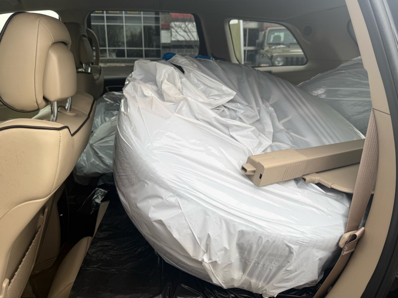 2017 Jeep Grand Cherokee - Gallery image 24