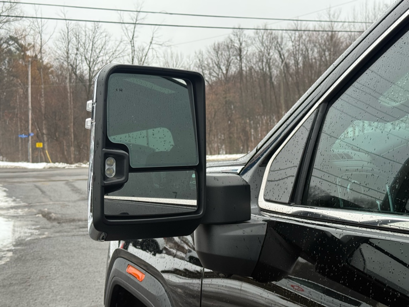 2023 GMC Sierra 3500HD - Gallery image 10