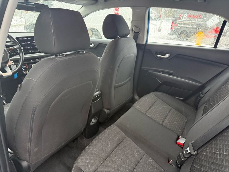 2021 Kia Rio 5-Door - Gallery image 25