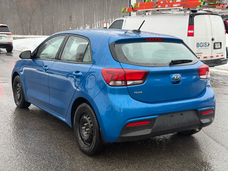 2021 Kia Rio 5-Door - Gallery image 5