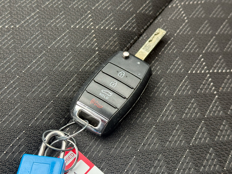 2021 Kia Rio 5-Door - Gallery image 27