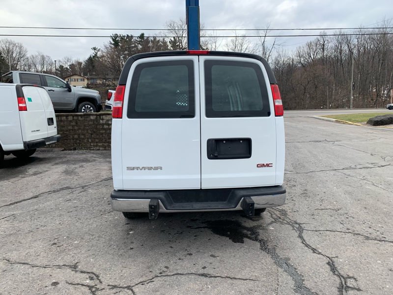 2023 GMC Savana Cargo - Gallery image 3