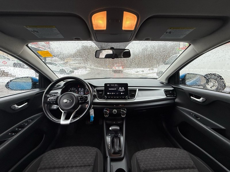2021 Kia Rio 5-Door - Gallery image 9