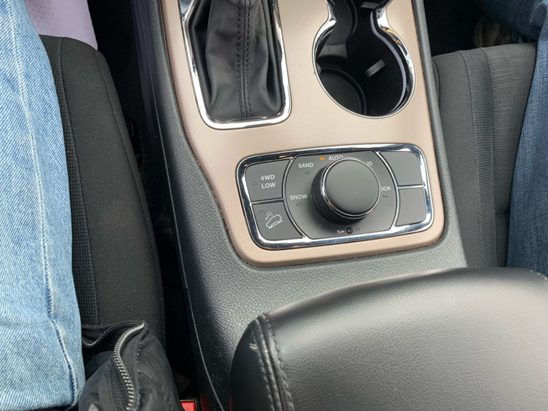 2016 Jeep Grand Cherokee - Gallery image 24