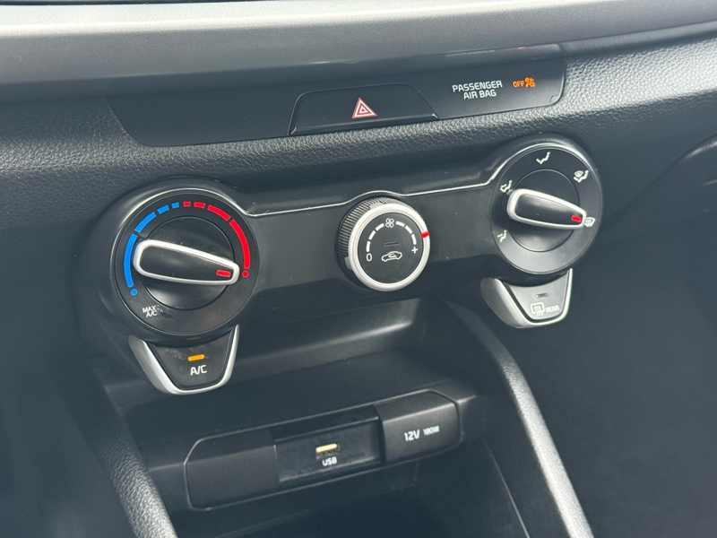 2021 Kia Rio 5-Door - Gallery image 22