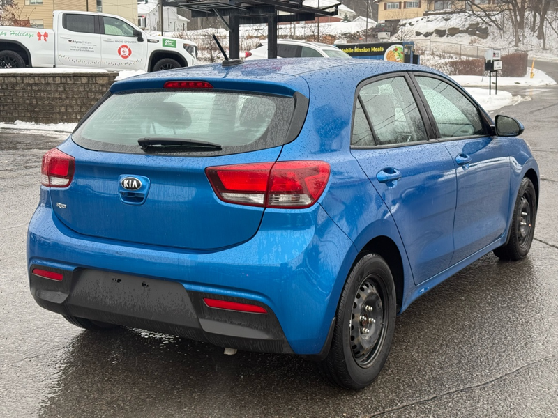 2021 Kia Rio 5-Door - Gallery image 2