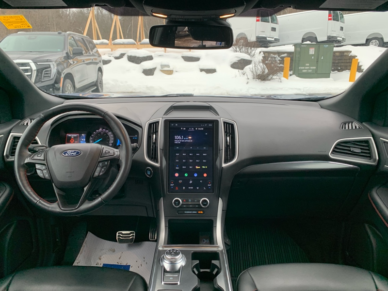 2022 Ford Edge - Gallery image 15