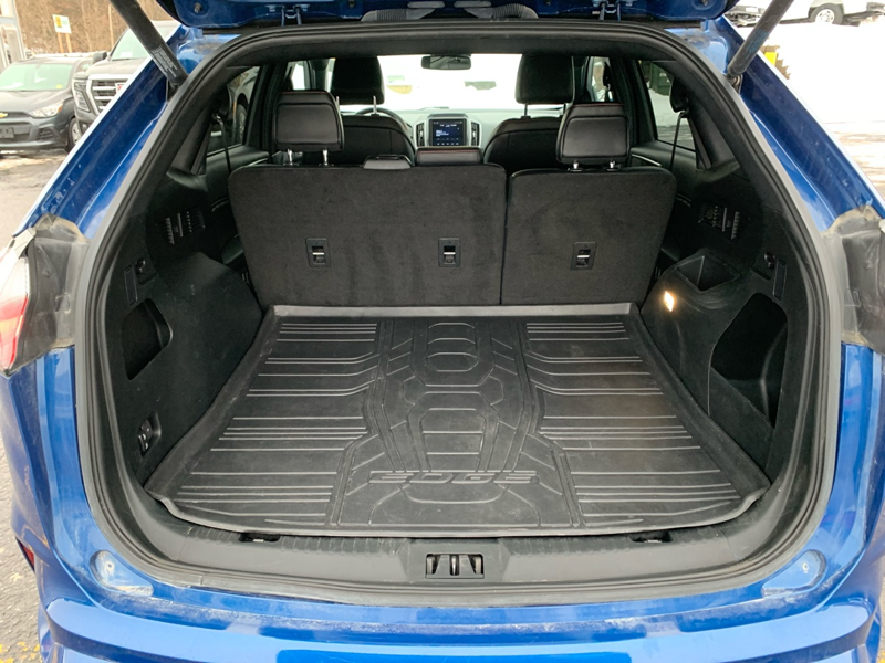 2022 Ford Edge - Gallery image 10