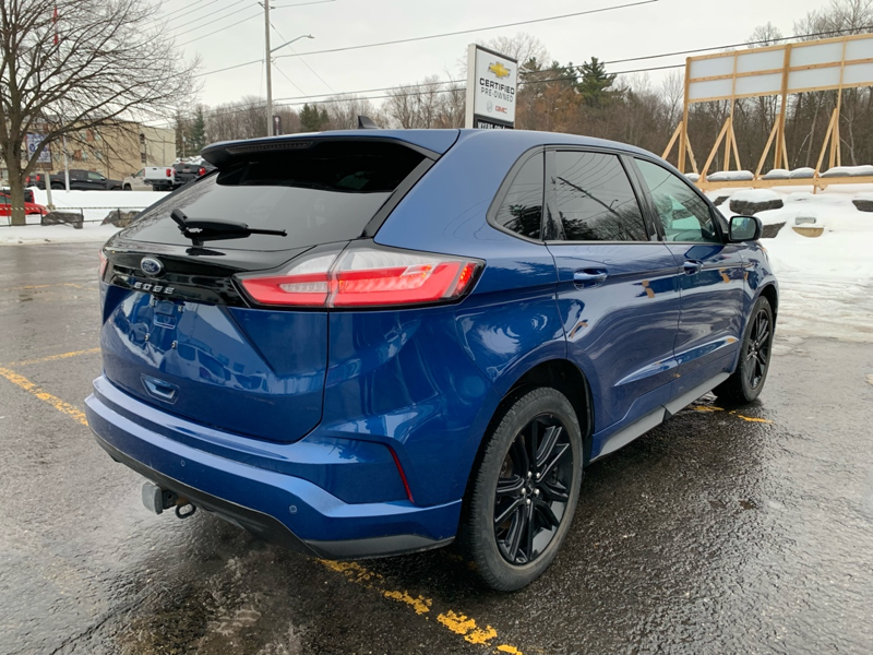 2022 Ford Edge - Gallery image 2