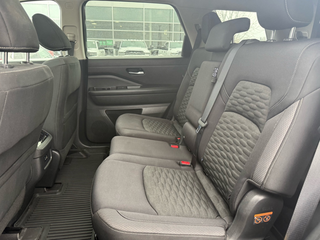 2022 Nissan Pathfinder - Gallery image 25