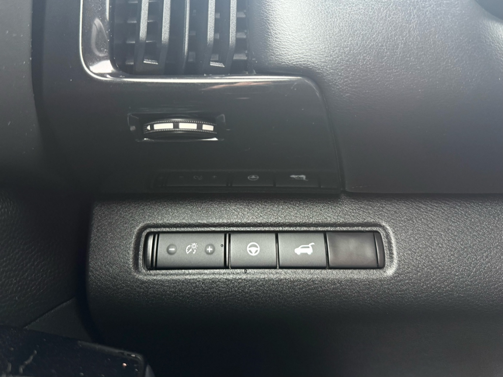 2022 Nissan Pathfinder - Gallery image 13