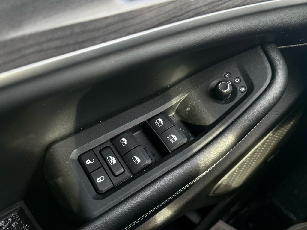 2022 Jeep Grand Cherokee L - Gallery image 10