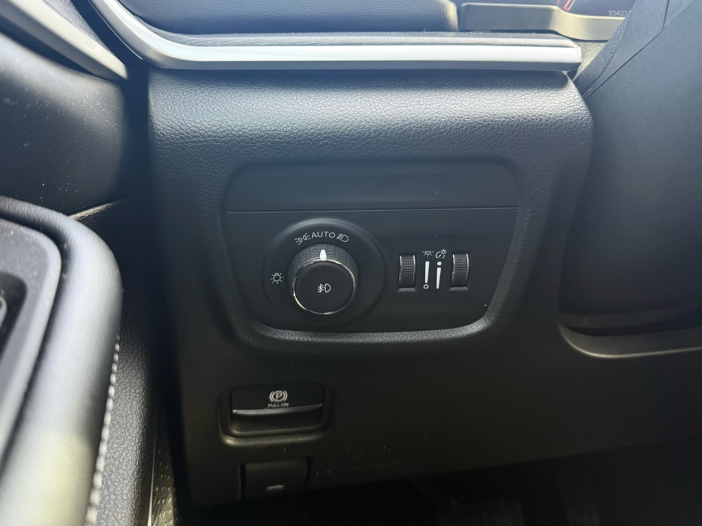 2022 Jeep Grand Cherokee L - Gallery image 13