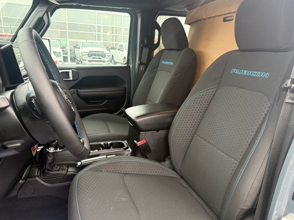 2024 Jeep Wrangler 4xe - Gallery image 11