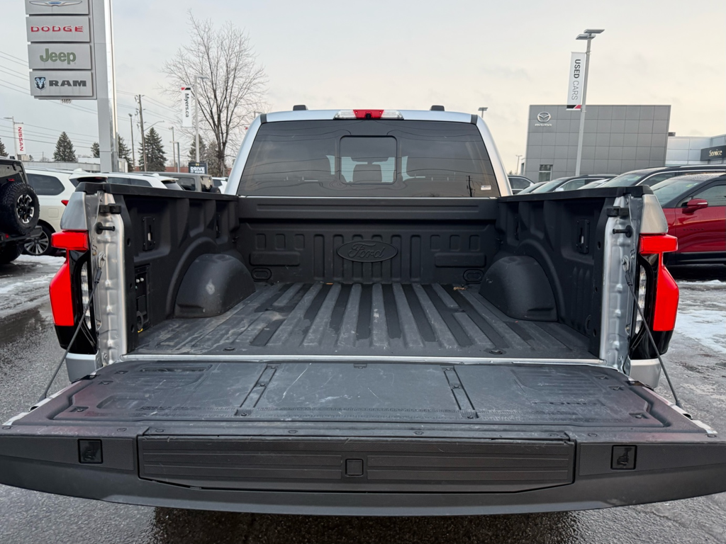 2023 Ford F-150 Lightning - Gallery image 30