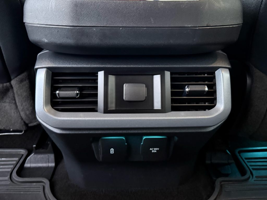 2023 Ford F-150 Lightning - Gallery image 29