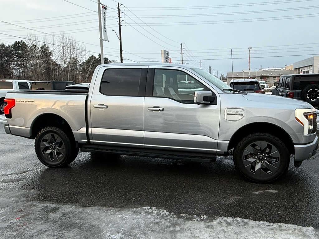 2023 Ford F-150 Lightning - Gallery image 4