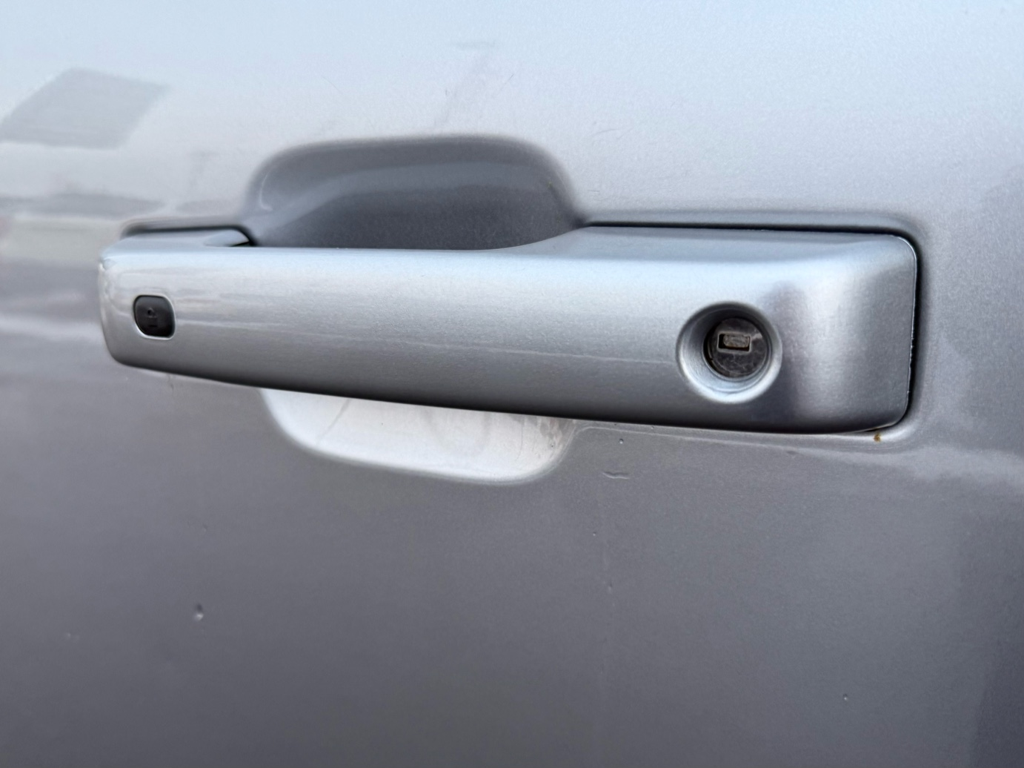 2023 Ford F-150 Lightning - Gallery image 10