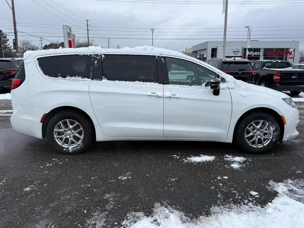 2026 Chrysler Grand Caravan