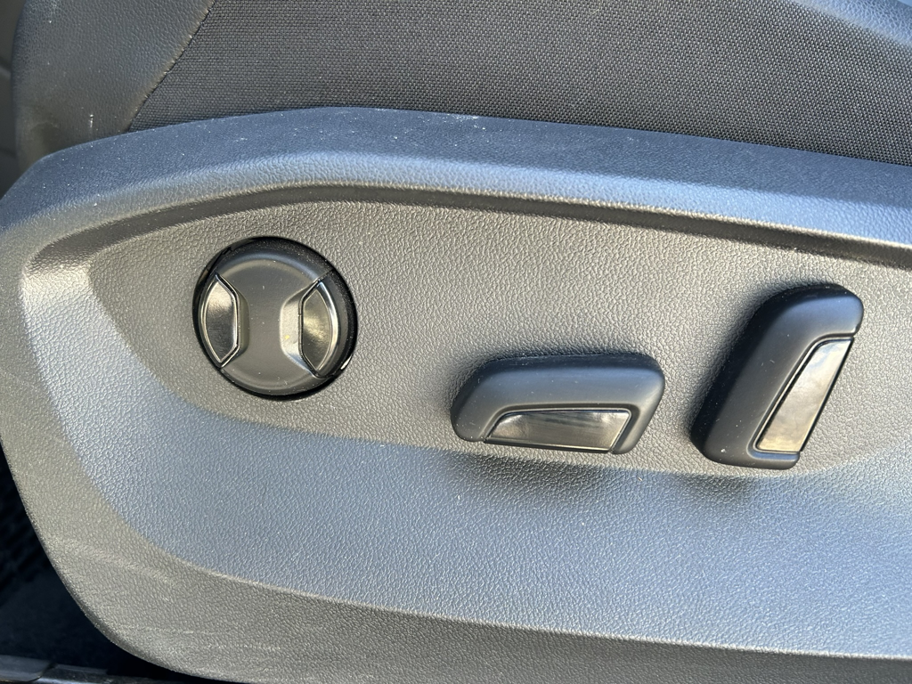 2022 Volkswagen Tiguan - Gallery image 12