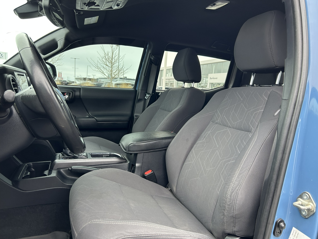 2019 Toyota Tacoma - Gallery image 13