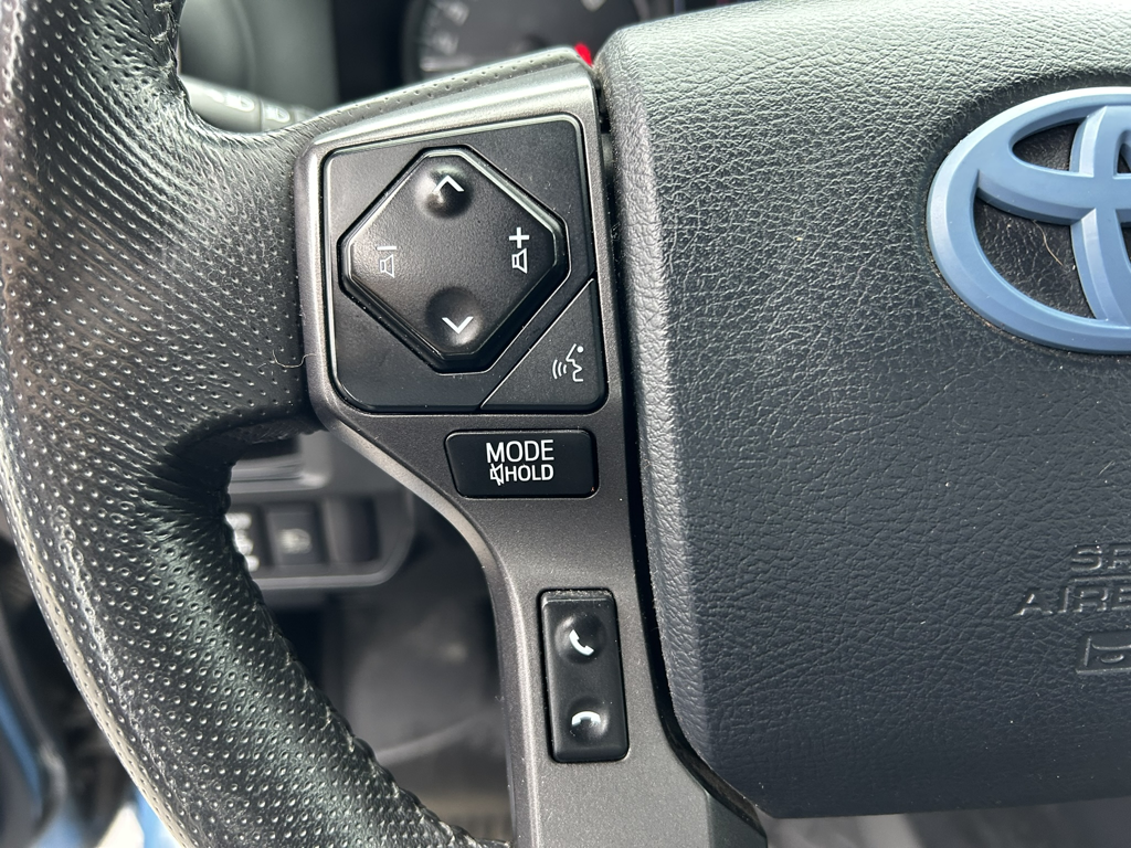 2019 Toyota Tacoma - Gallery image 17