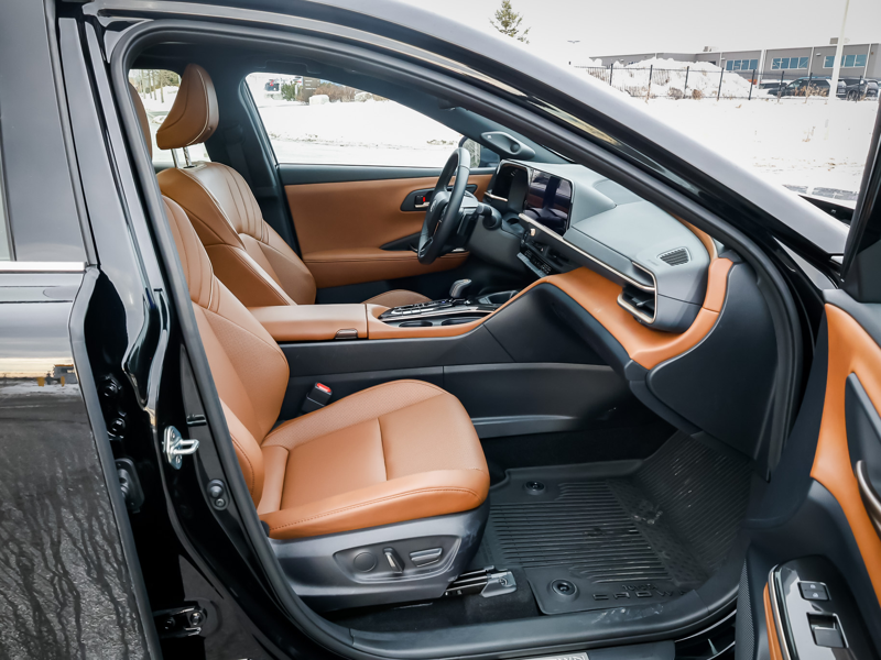 2025 Toyota Crown Signia - Gallery image 10