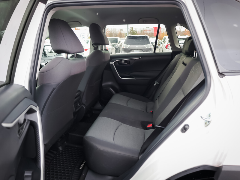 2023 Toyota RAV4 - Gallery image 8