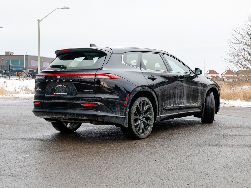 2025 Toyota Crown Signia - Gallery image 2