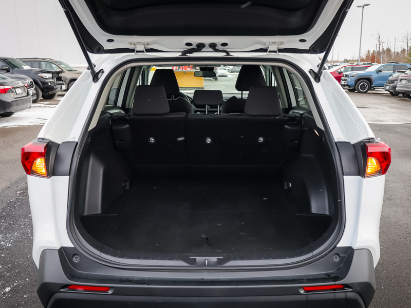 2023 Toyota RAV4 - Gallery image 9