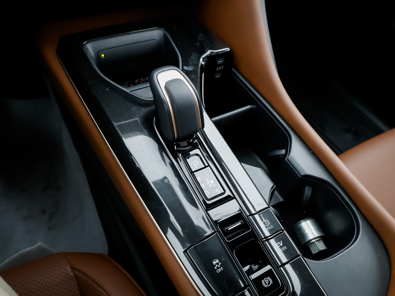 2025 Toyota Crown Signia - Gallery image 21