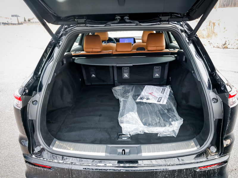 2025 Toyota Crown Signia - Gallery image 9