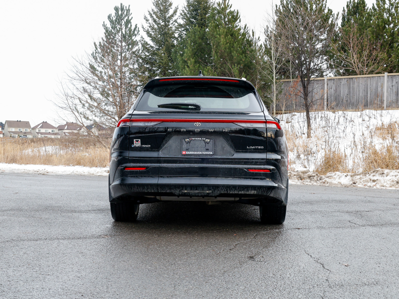 2025 Toyota Crown Signia - Gallery image 3