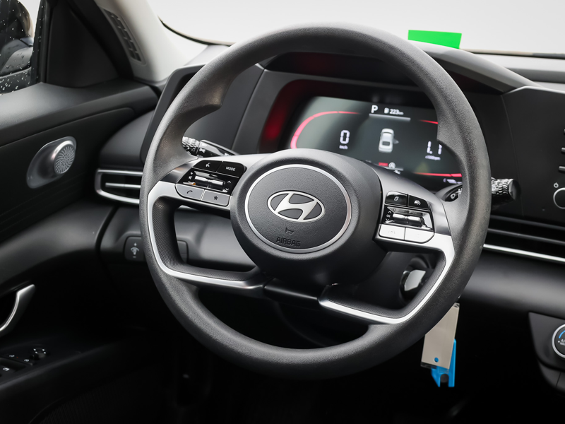 2024 Hyundai Elantra - Gallery image 13