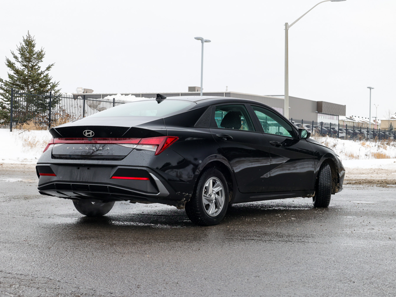 2024 Hyundai Elantra - Gallery image 2