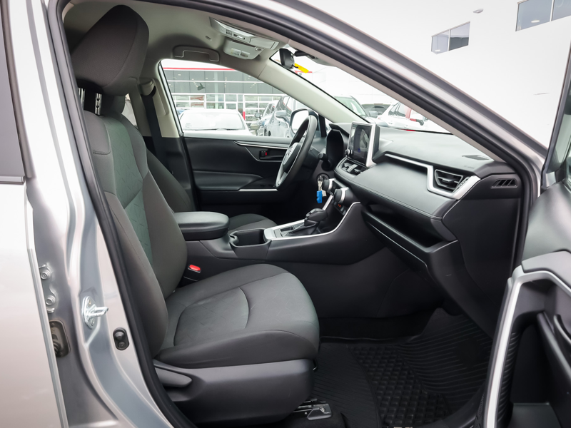 2023 Toyota RAV4 - Gallery image 10