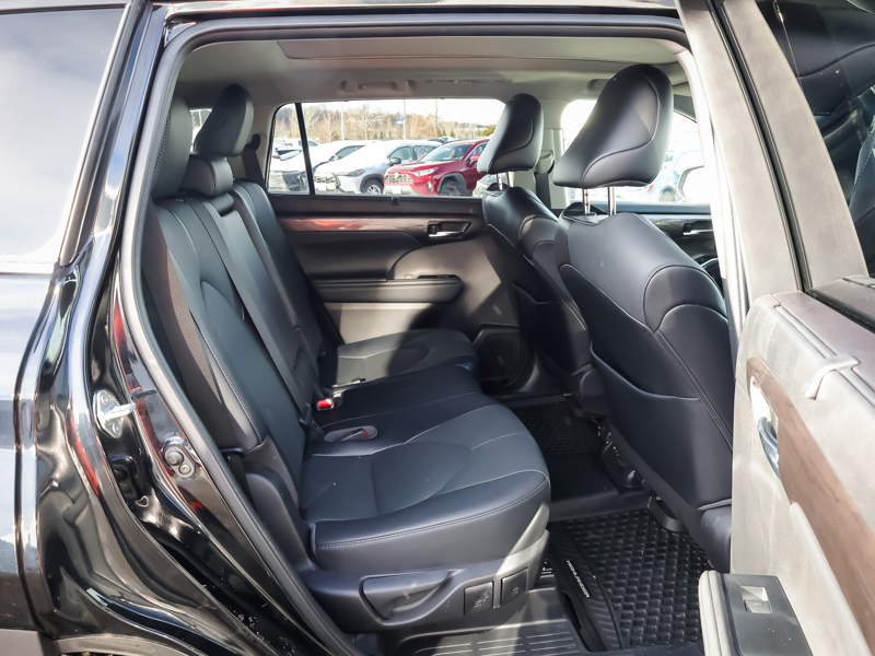 2022 Toyota Highlander - Gallery image 11