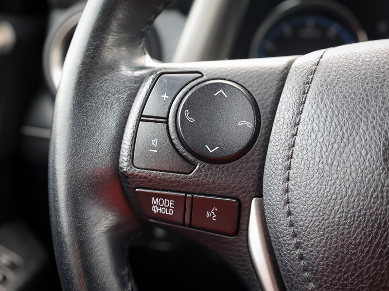 2018 Toyota RAV4 - Gallery image 16