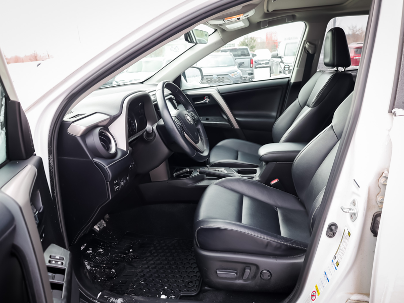 2018 Toyota RAV4 - Gallery image 7