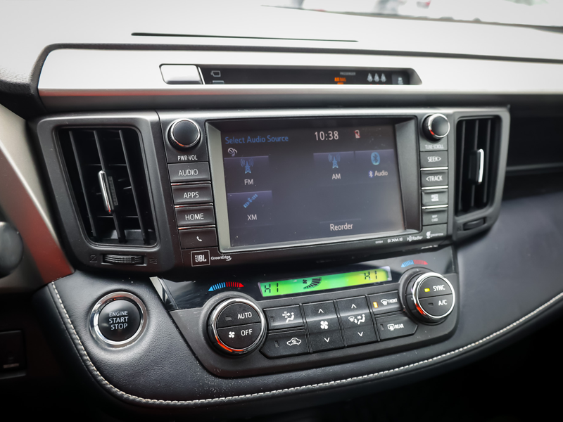 2018 Toyota RAV4 - Gallery image 19