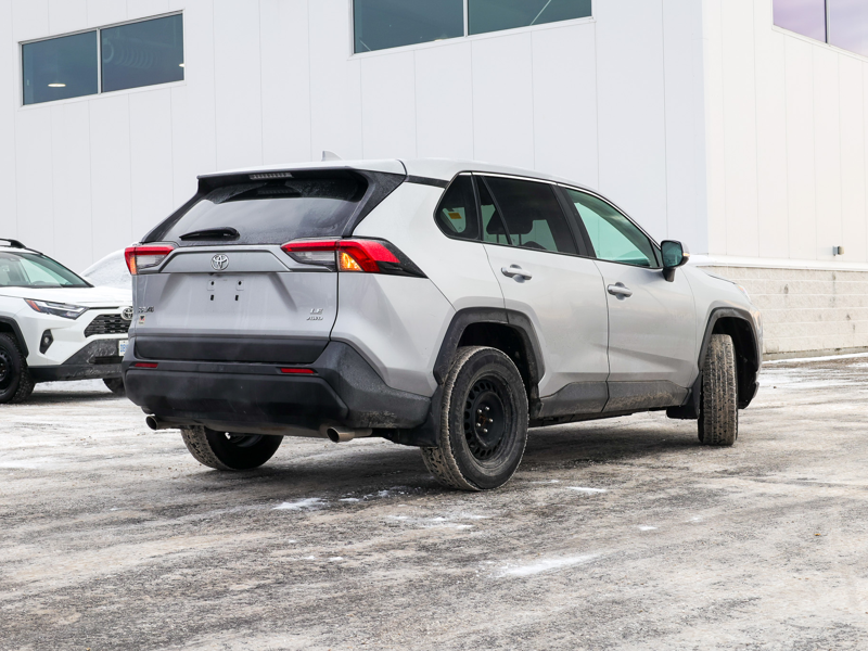 2022 Toyota RAV4 - Gallery image 2