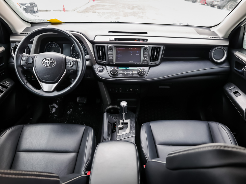 2018 Toyota RAV4 - Gallery image 12