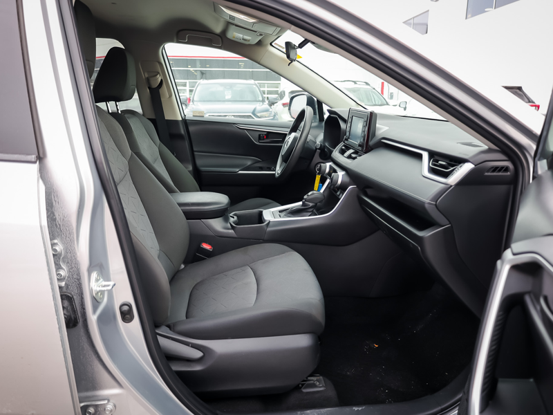 2022 Toyota RAV4 - Gallery image 10