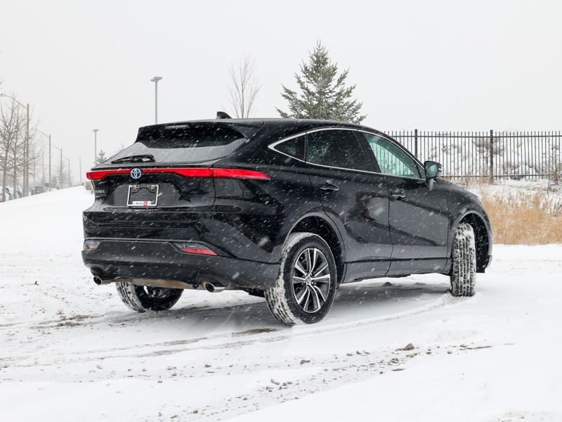 2024 Toyota Venza - Gallery image 2