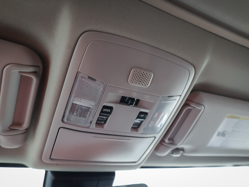 2018 Toyota RAV4 - Gallery image 21