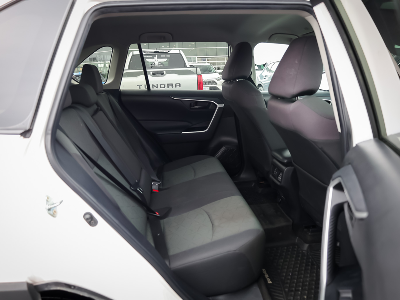 2023 Toyota RAV4 - Gallery image 11