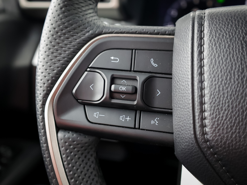 2025 Toyota Tacoma - Gallery image 16